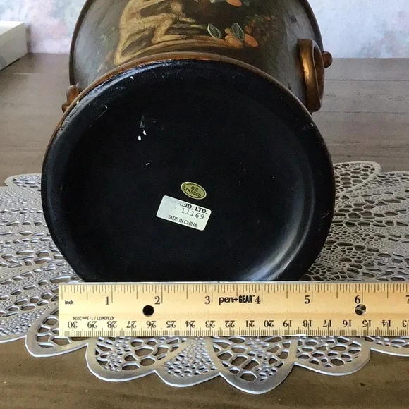 Vintage Sarreid Ltd. ceramic cachepot planter.